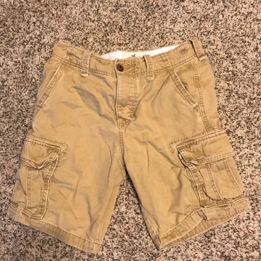 Hollister Tan Cargo Shorts - Size 30